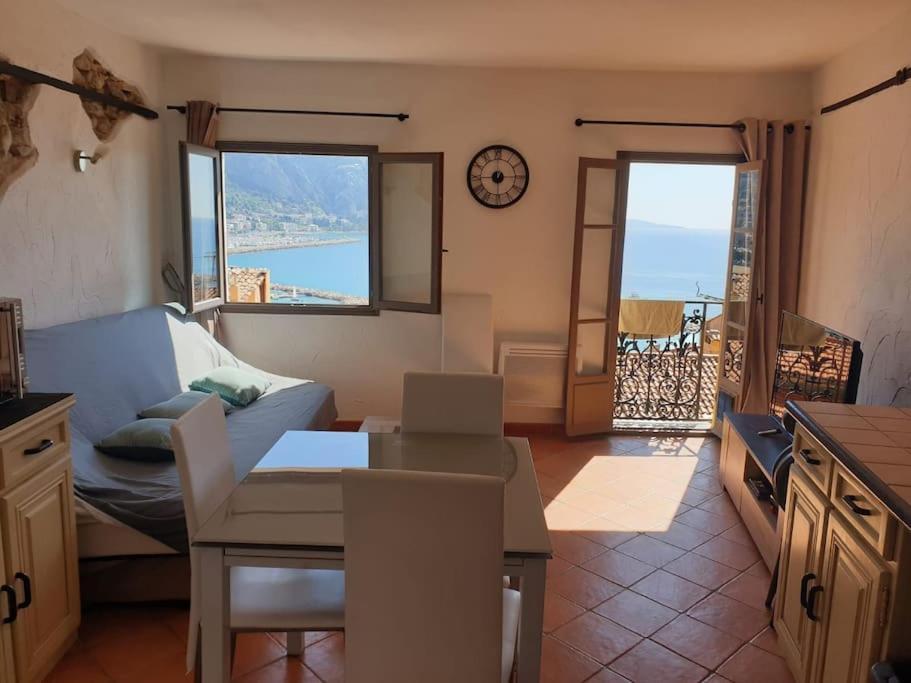 Duplex Vue Mer 50M De La Plage Des Sablettes Menton Exterior photo